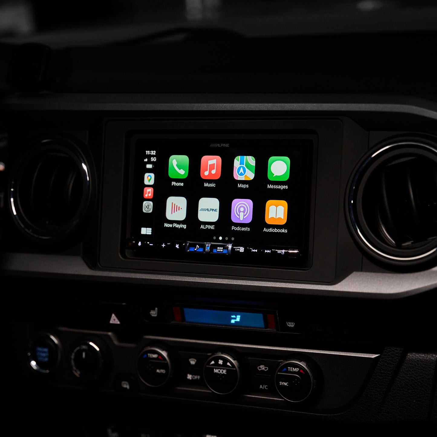 Alpine iLX-507 Plug & Play Bundle | '16 - '23 Tacoma