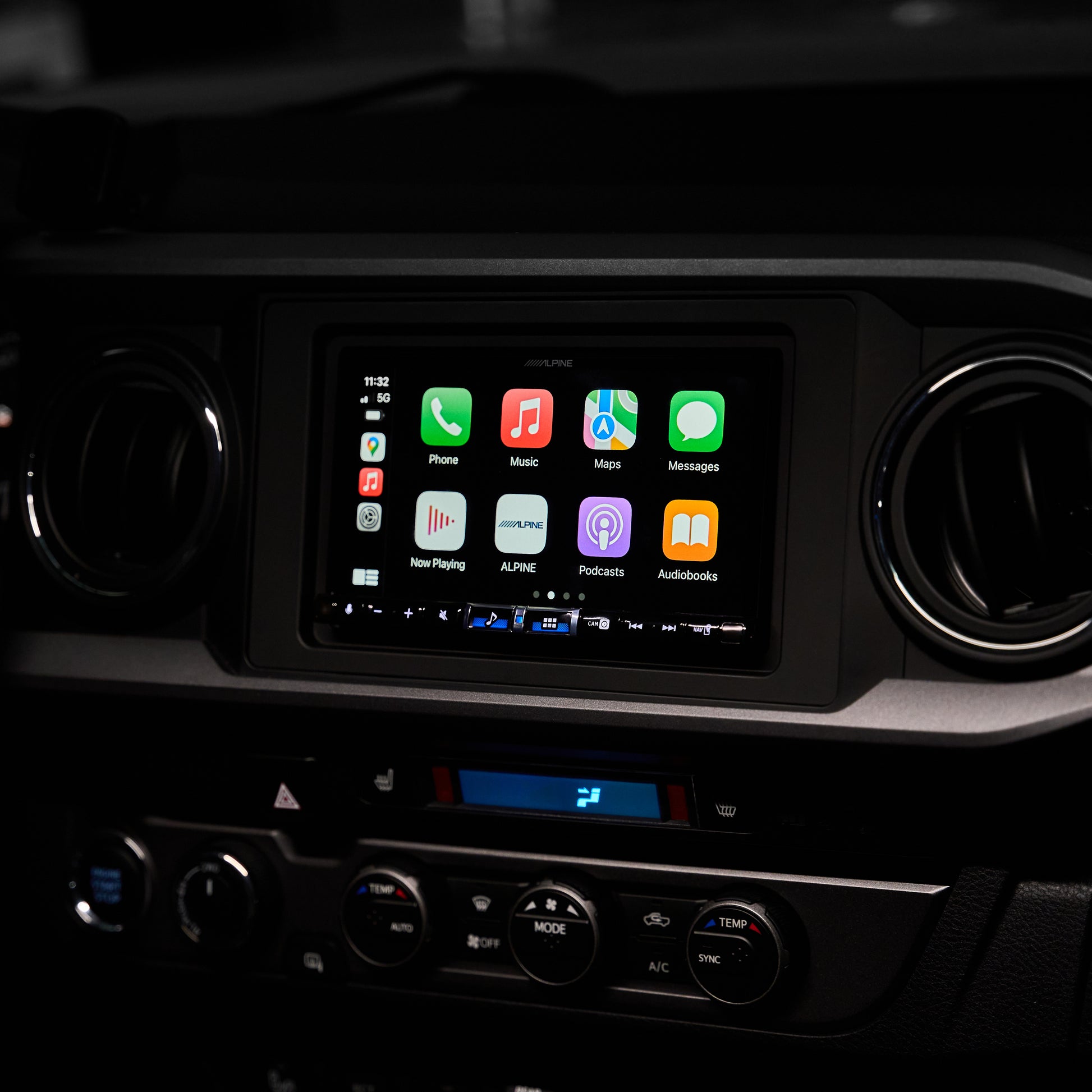 Alpine iLX-507 Plug & Play Bundle | '16 - '23 Tacoma