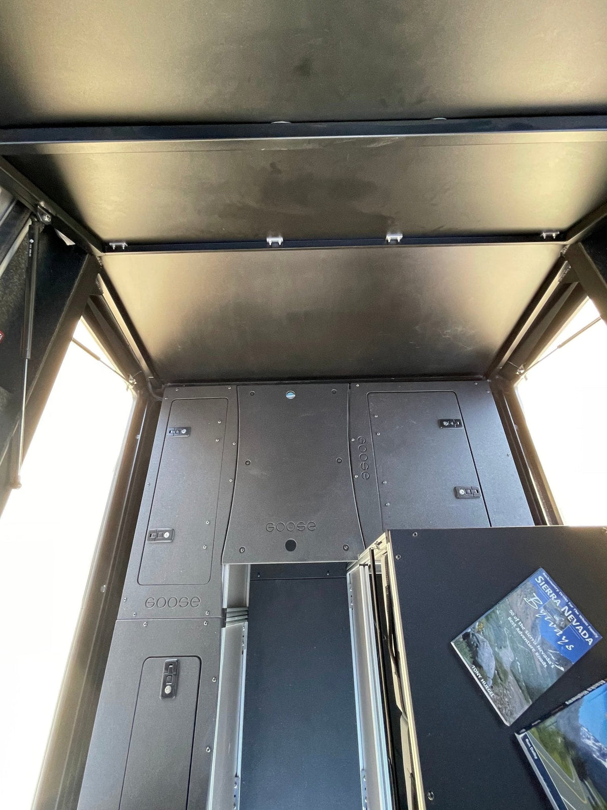 Goose Gear Camper Front Utility, Mid-Size 5-ft | Passenger Side