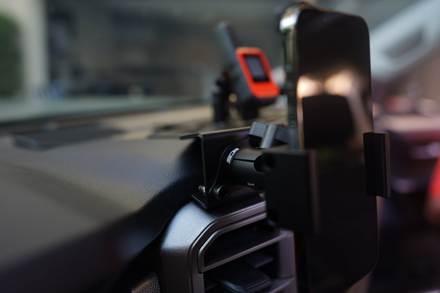 ICS Fab 2022-2025 Toyota Tundra/Sequoia Dash Mount