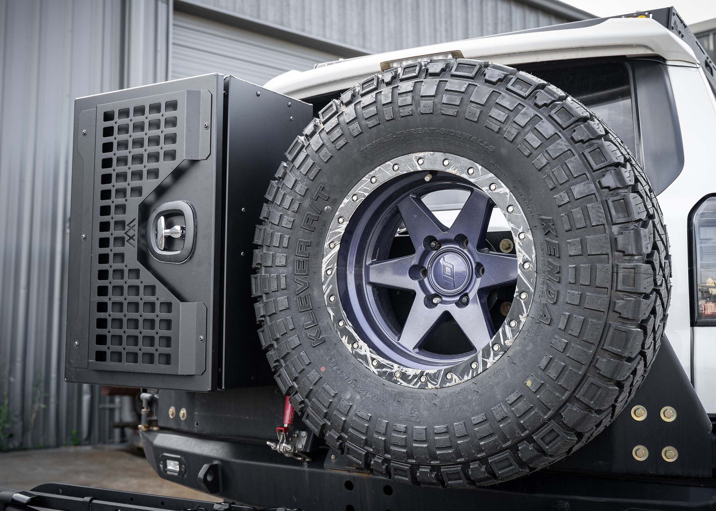 Backwoods Universal Adventure Storage Box (19x28x15)