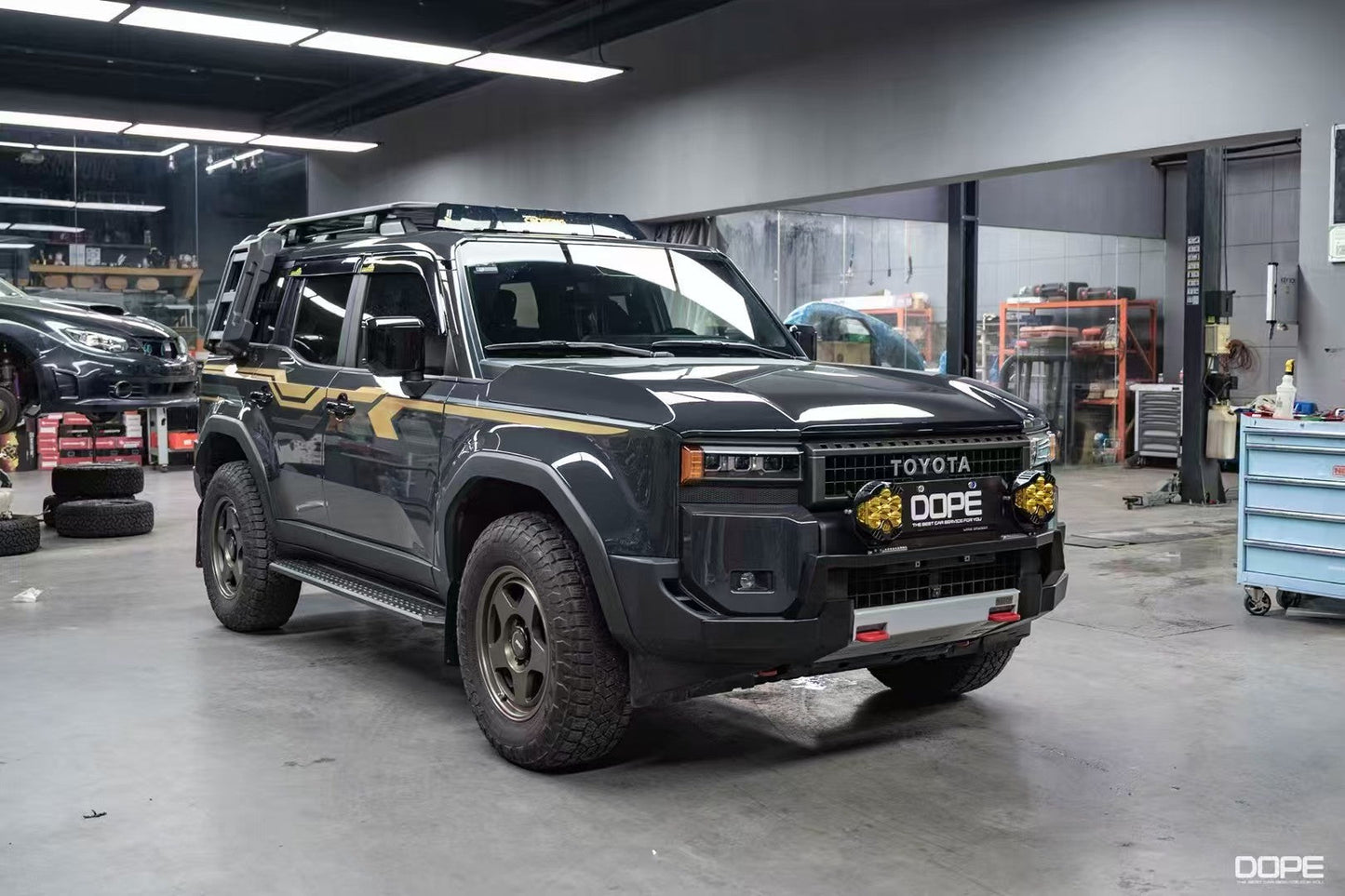 Toyota Land Cruiser Front Hybrid Bumper | '24+ Land Cruiser