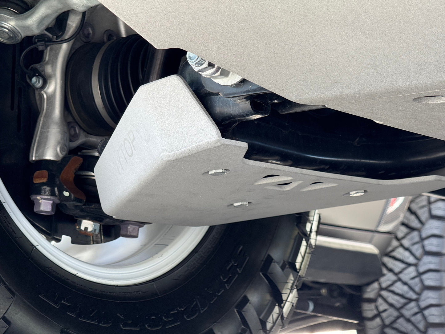 Toyota Land Cruiser/Lexus GX550 Lower Control Arm Skid Plate Kit | '24+ Land Cruiser