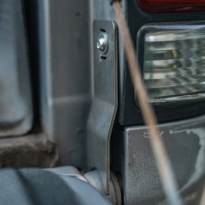 Cali Raised Tailgate Theft Protector | '00 - '06 Tundra