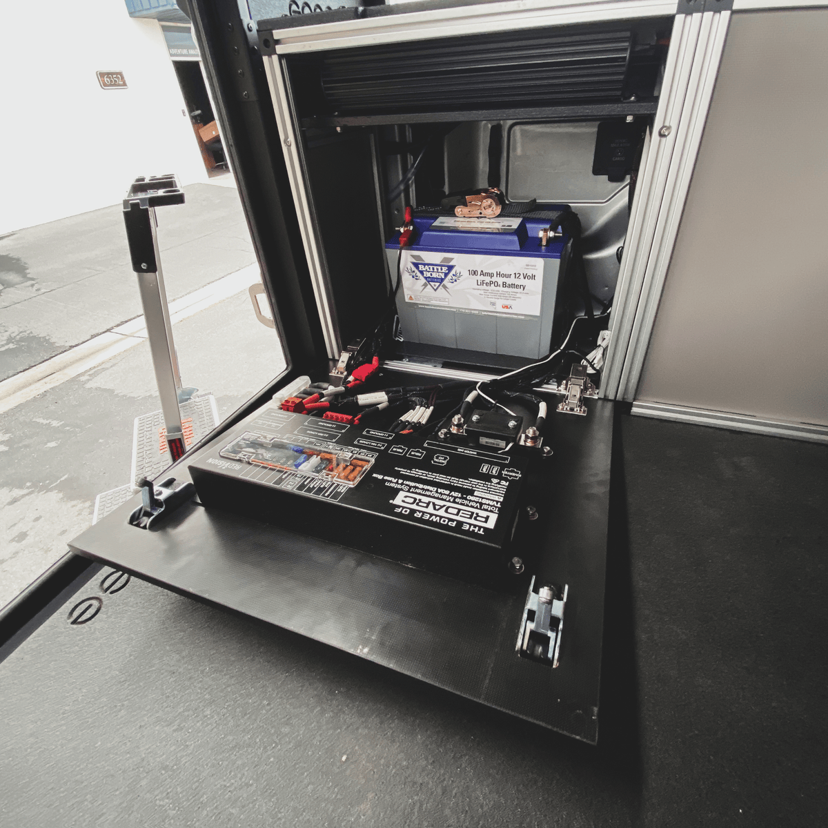 Goose Gear Alu-Cabin Rear Power Module | 2022+ Tundra