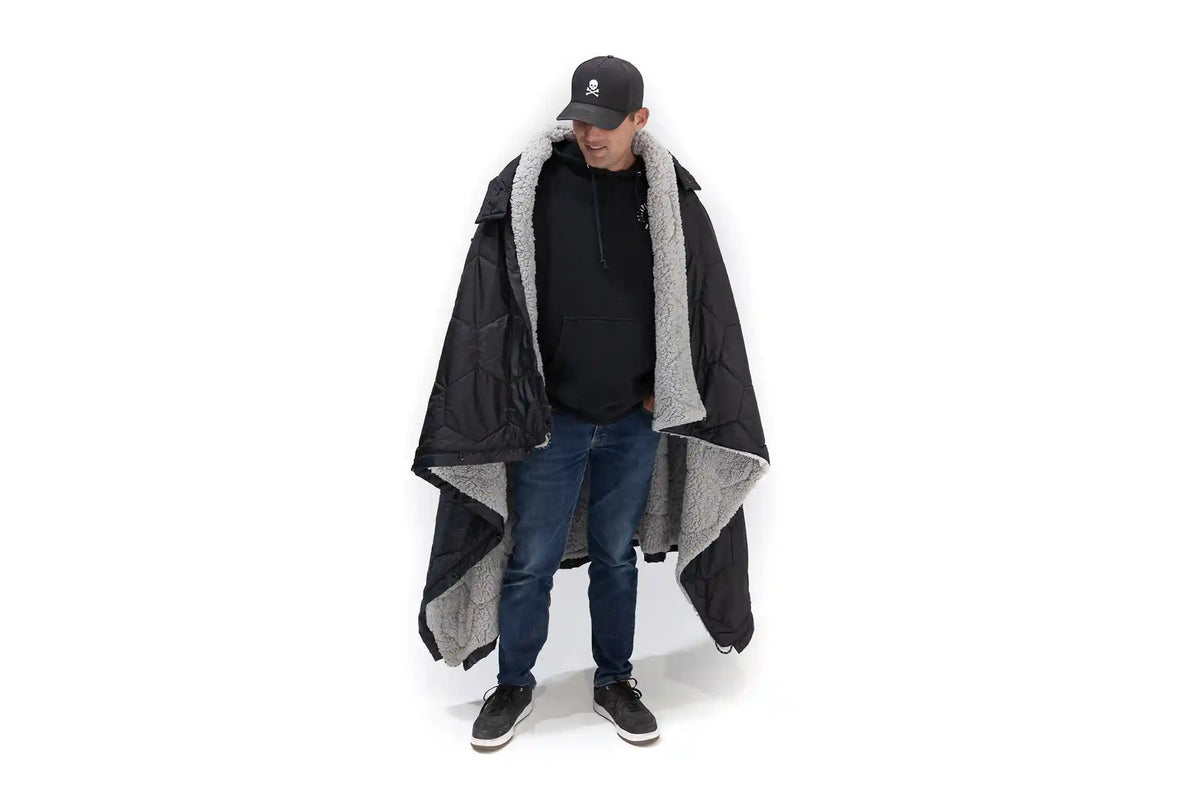 Freespirit Recreation Anywhere Poncho / Puff Blanket