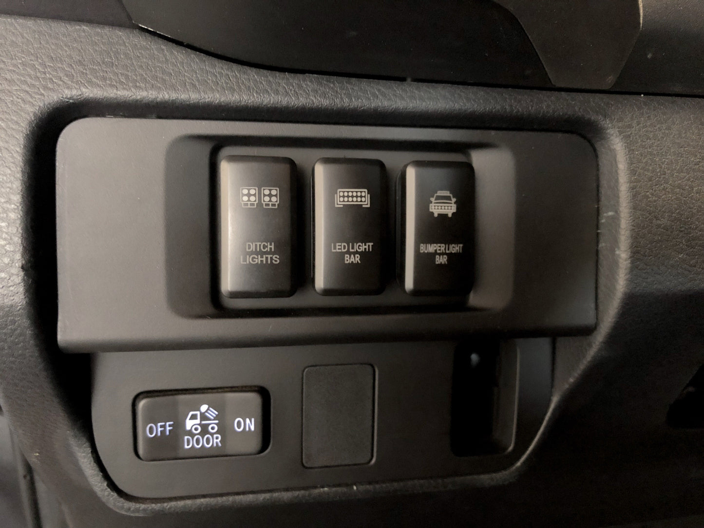 Cali Raised OEM Style Switch Panel (3 Switch) | '16 - '20 Tacoma
