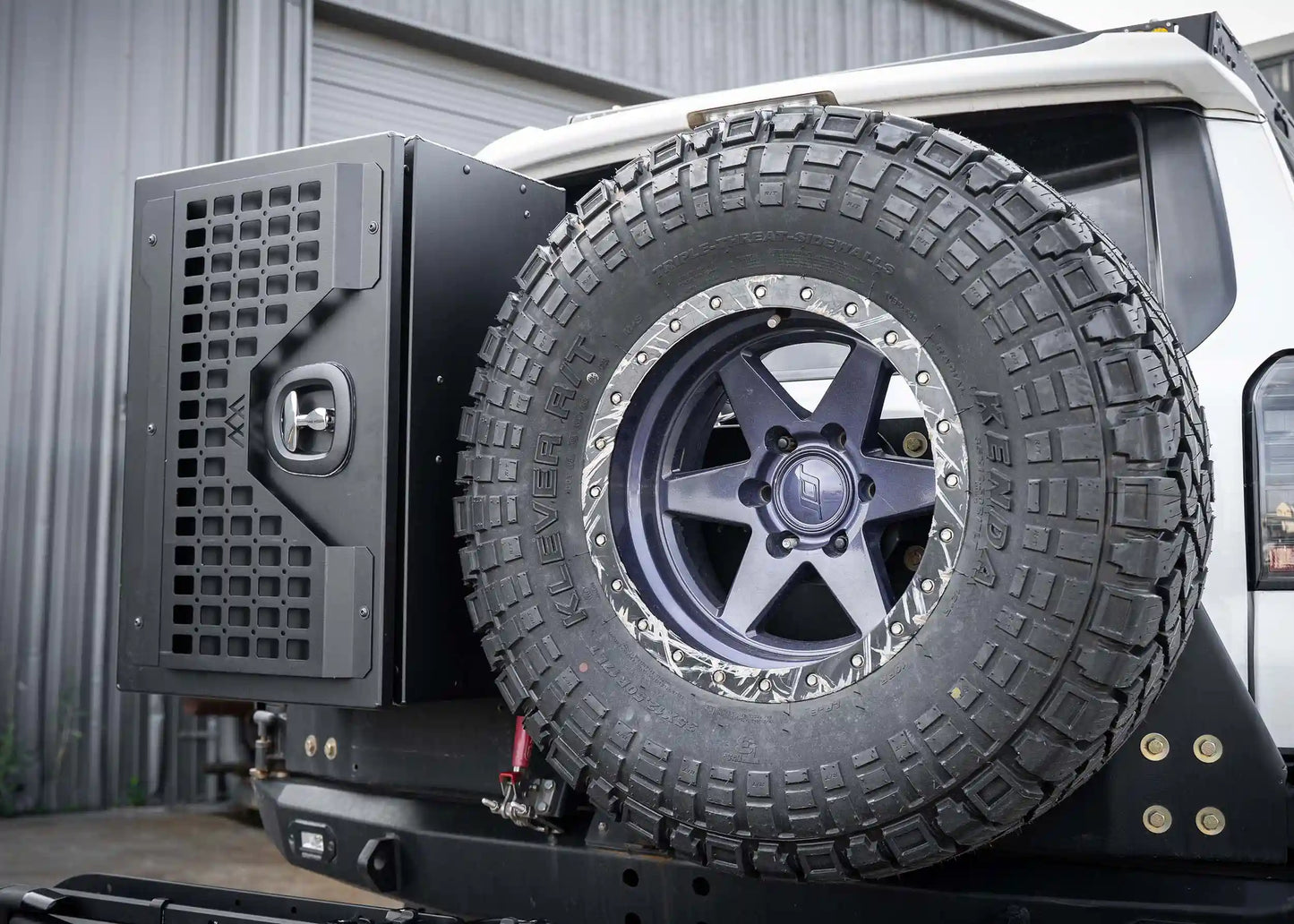 Backwoods Universal Adventure Storage Box (19x28x15)