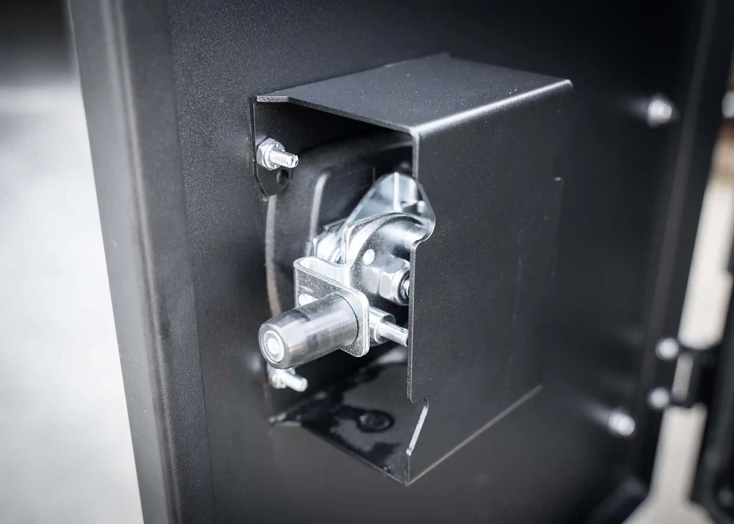 Backwoods Universal Adventure Storage Box (19x28x15)